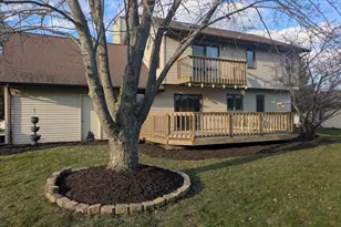 N75W23419 N Ridgeview Cir, Sussex, WI 53089 - Photo 1