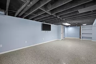 1025 W Riverview Dr, Glendale, WI 53209 - Photo 30