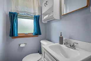 1025 W Riverview Dr, Glendale, WI 53209 - Photo 24