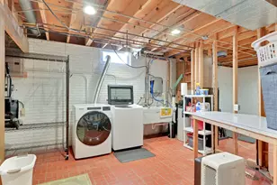 12915 W Wilbur Dr, New Berlin, WI 53151 - Photo 38