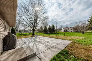 1127 Hemlock Ln, Waukesha, WI 53189 - Photo 28
