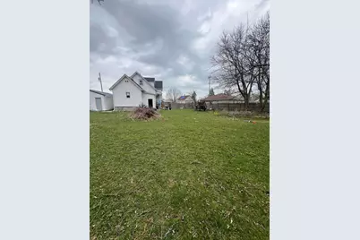 1925  Rapids Dr, Racine, WI 53404 - Photo 4