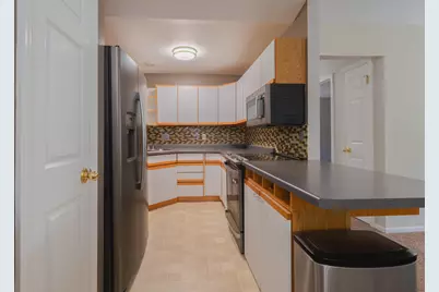 2357  Quail Hollow Ct #D, Delafield, WI 53018 - Photo 10