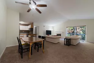 2357 Quail Hollow Ct, Delafield, WI 53018 - Photo 8