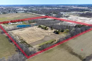 W985 Fur Farm Rd, New Holstein, WI 53061 - Photo 2