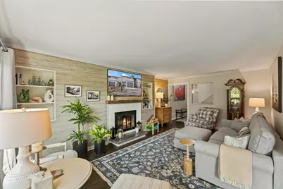 966  Valentine Rd, Oconomowoc, WI 53066 - Photo 2