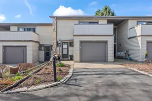 966 Valentine Rd, Oconomowoc, WI 53066 - Photo 1