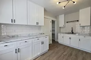 1651 S 58th St, West Allis, WI 53214 - Photo 2