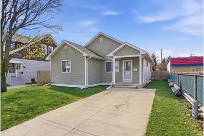 2127  27th St, Kenosha, WI 53140 - Photo 2