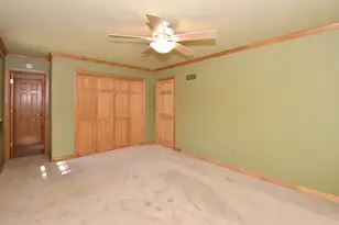 10570 W Pallottine Dr, Greenfield, WI 53228 - Photo 30