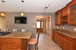 10570 W Pallottine Dr, Greenfield, WI 53228 - Photo 26