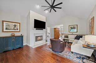 109 Lake Vista Cir, Fontana, WI 53125 - Photo 4