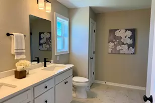 N54W19340 Kearney Ln, Menomonee Falls, WI 53051 - Photo 10