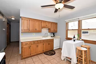 403 Beech St, Grafton, WI 53024 - Photo 8