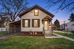 1739 Chatham St, Racine, WI 53402 - Photo 2