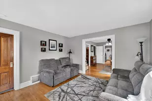 1739 Chatham St, Racine, WI 53402 - Photo 4