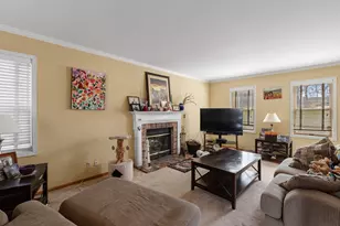 2908 Devonshire Ct, Waukesha, WI 53188 - Photo 10