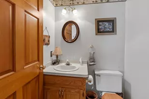 2908 Devonshire Ct, Waukesha, WI 53188 - Photo 16