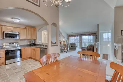 W206N16708  Blackberry Cir, Jackson, WI 53037 - Photo 8