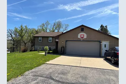 3377 N Hackbarth Rds, Janesville, WI 53548 - Photo 2