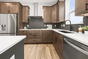 N73W17723 Mineral Dr, Menomonee Falls, WI 53051 - Photo 12