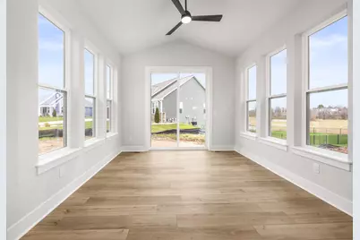 N73W17723  Mineral Dr, Menomonee Falls, WI 53051 - Photo 10