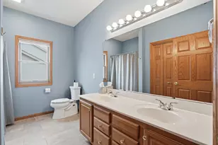 2368 Stonehaven Dr, Sun Prairie, WI 53590 - Photo 32