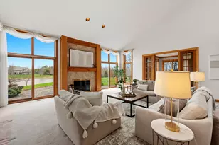 702 W Haddonstone Pl, Mequon, WI 53092 - Photo 4