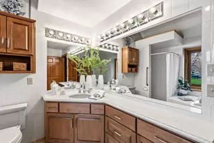 702 W Haddonstone Pl, Mequon, WI 53092 - Photo 32