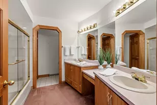 702 W Haddonstone Pl, Mequon, WI 53092 - Photo 42