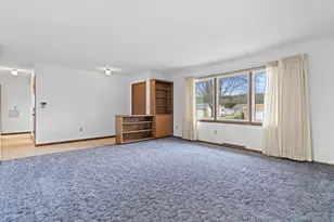 864 Mayer Ln, Mayville, WI 53050 - Photo 8