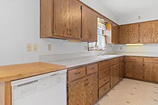 864 Mayer Ln, Mayville, WI 53050 - Photo 14