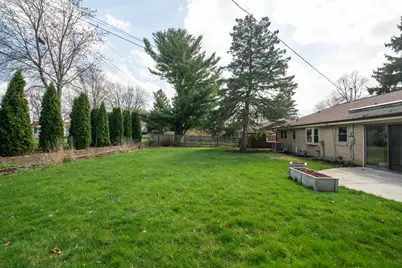 3230 N 106th St, Wauwatosa, WI 53222 - Photo 22