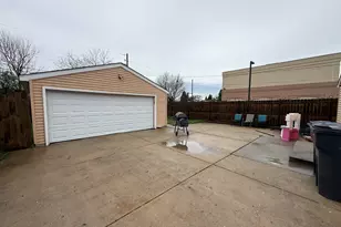 3030 Gates St, Racine, WI 53403 - Photo 6