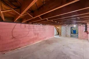N84W12863 Ronald Dr, Menomonee Falls, WI 53051 - Photo 22