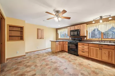 304  Aspen Ct, Delavan, WI 53115 - Photo 6