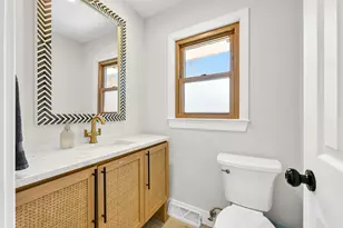 1101 W County Line Rd, Bayside, WI 53217 - Photo 16