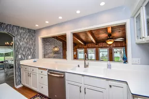 1016 Ashbury Ct, Fond du Lac, WI 54935 - Photo 12