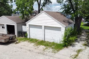N28W26972 Woodland Dr, Pewaukee, WI 53072 - Photo 6