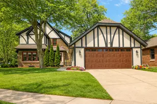 5000 N Larkin St, Whitefish Bay, WI 53217 - Photo 26