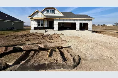 328  Parkview Cir, Glenbeulah, WI 53023 - Photo 2