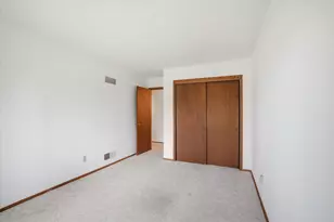 4615 S Delphine Dr, New Berlin, WI 53151 - Photo 22