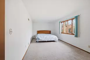 4615 S Delphine Dr, New Berlin, WI 53151 - Photo 12