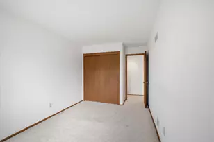 4615 S Delphine Dr, New Berlin, WI 53151 - Photo 20