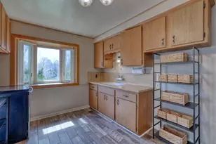 8621 W Montana Ave, West Allis, WI 53227 - Photo 4