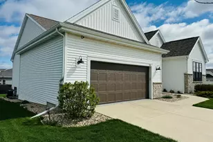 534 Foxfield Rd, Oregon, WI 53575 - Photo 2
