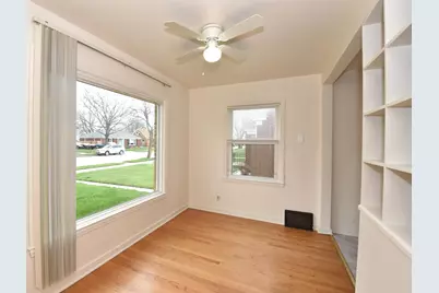 3115  La Salle St, Racine, WI 53402 - Photo 8