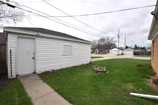 3115 Lasalle St, Racine, WI 53402 - Photo 2