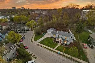 1423 St Charles St, Wauwatosa, WI 53213 - Photo 56