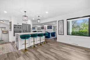 1423 St Charles St, Wauwatosa, WI 53213 - Photo 10